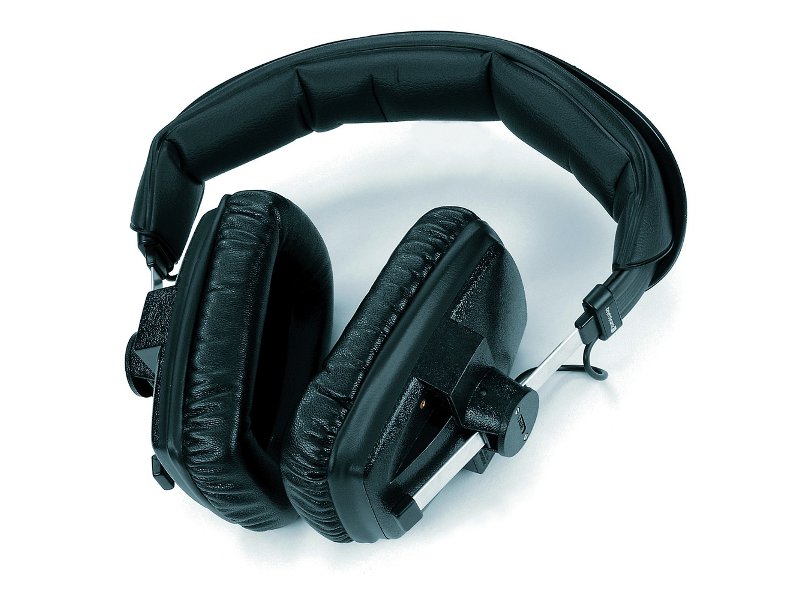 Профессиональные закрытые мониторные наушники Beyerdynamic DT100