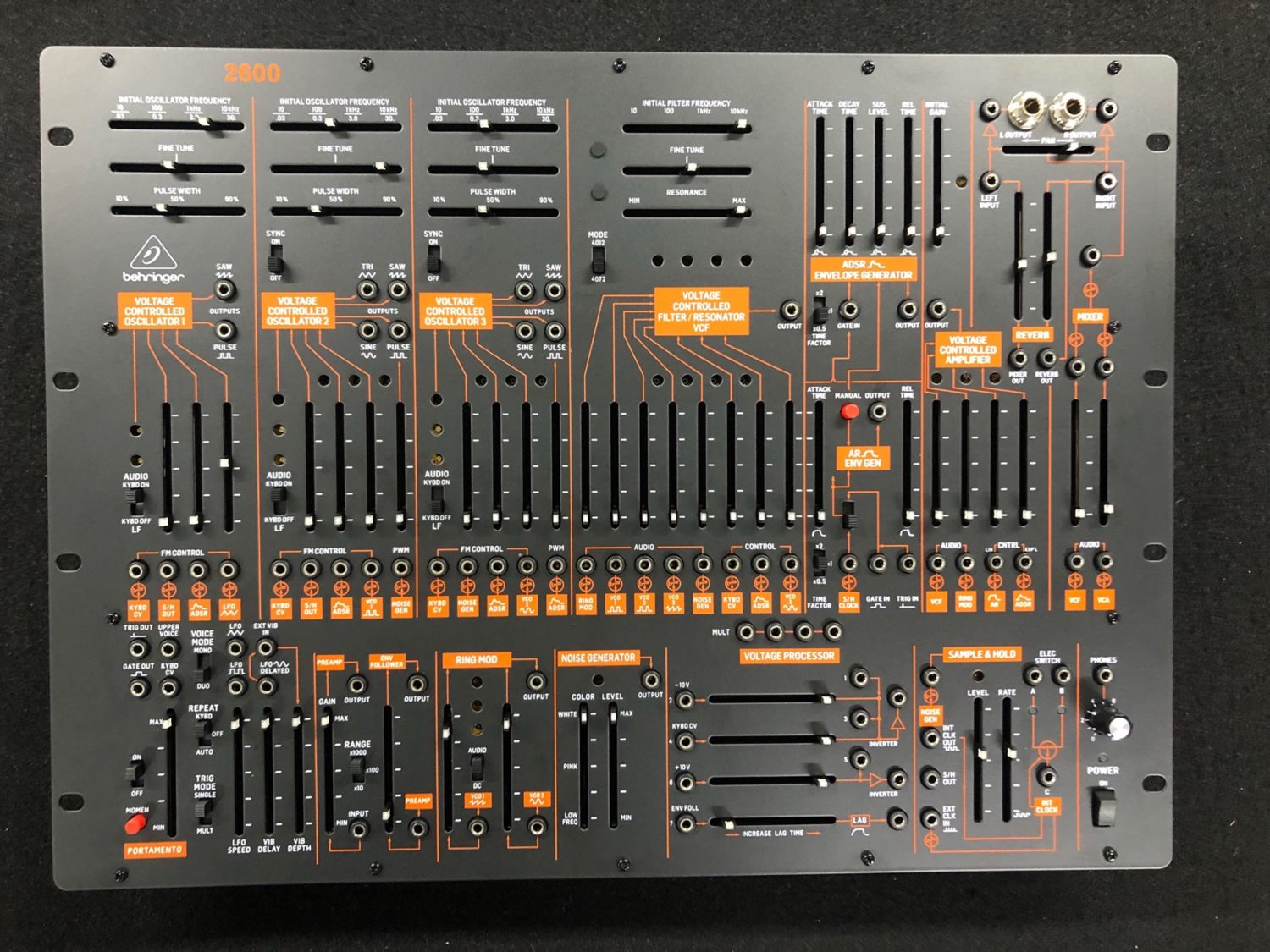 behringer-arp-2600-knockoff-clone.jpg